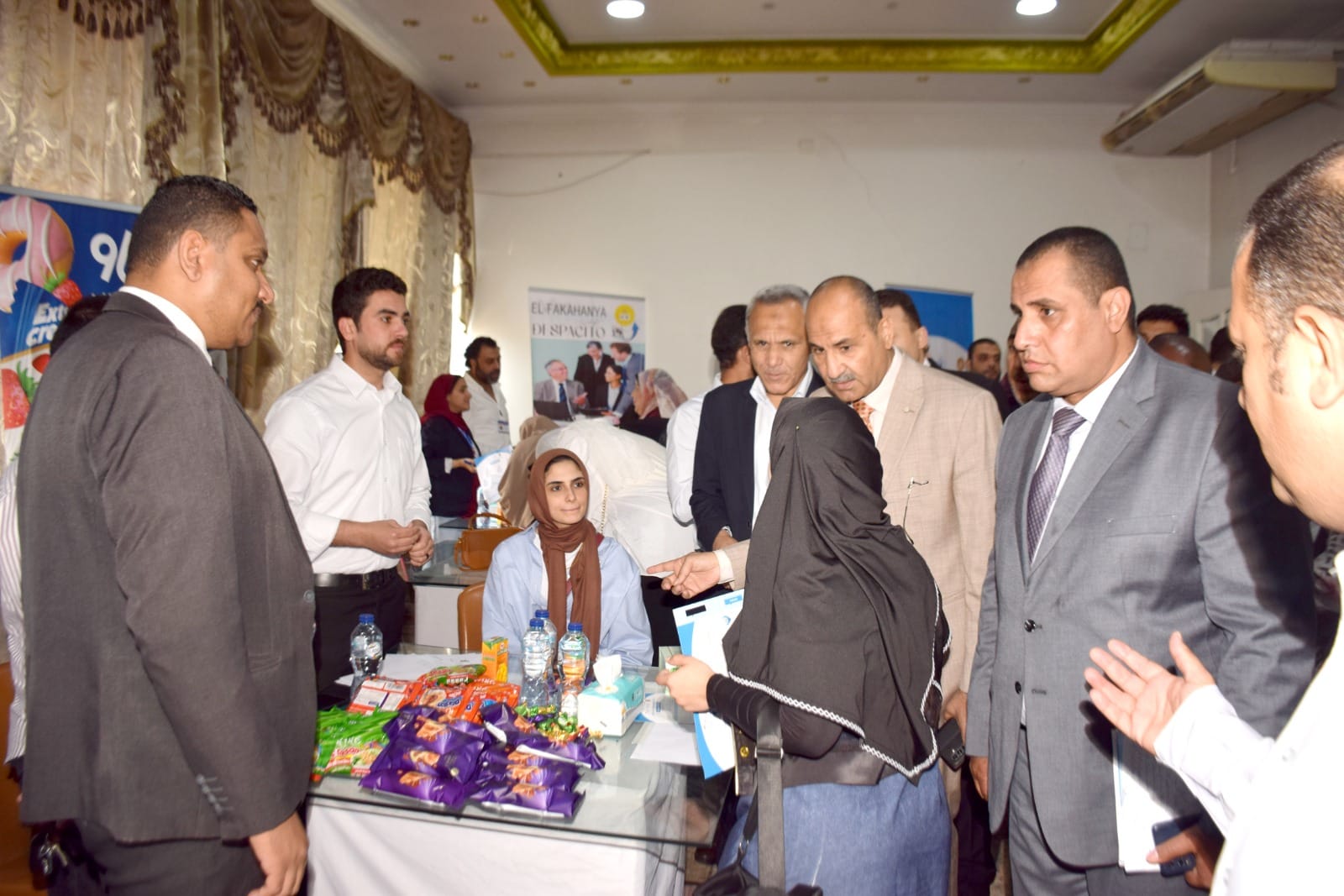 السكرتير العام المساعد يفتتح ملتقى التوظيف والتثقيف مهنتك مستقبلك